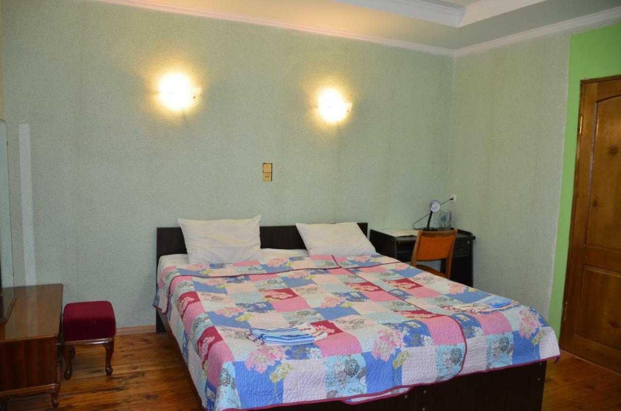 Friends House Kutaisi Exterior foto