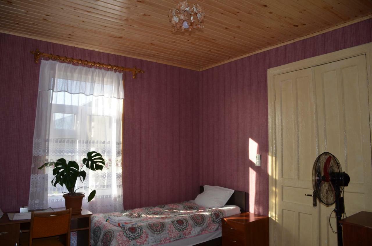 Friends House Kutaisi Exterior foto